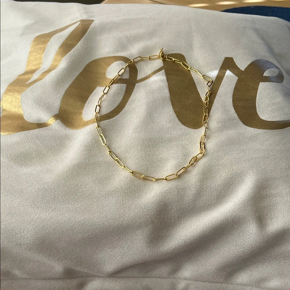 Elegant Fashion Gold Chain Paperclip Necklace NWOT - Picture 5 of 9